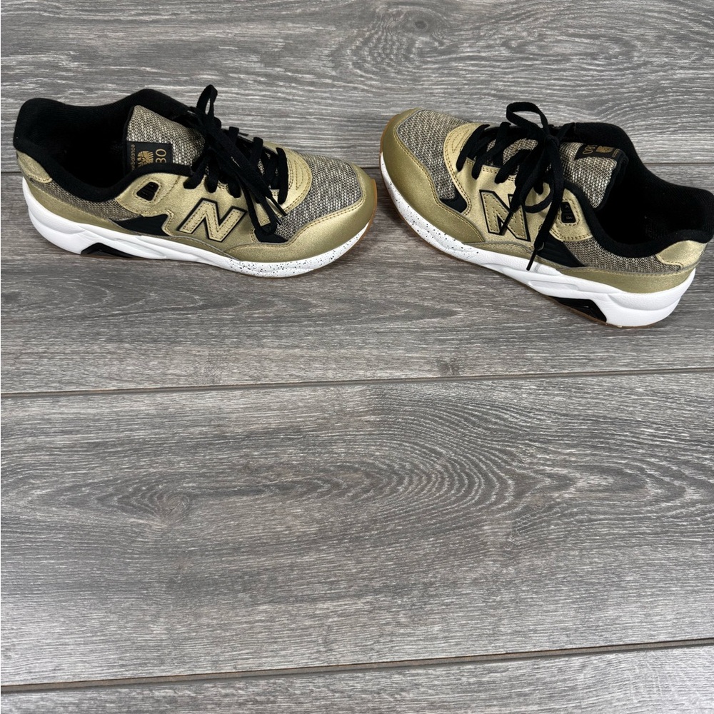 New Balance - Picture 5 of 7